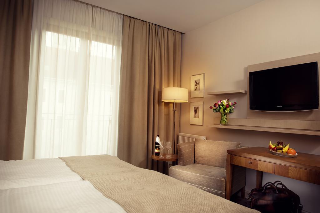 Hotel Ambassador Kosice Bagian luar foto