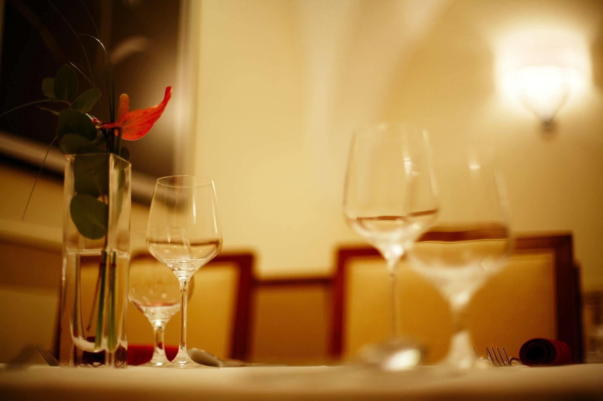 Hotel Ambassador Kosice Bagian luar foto