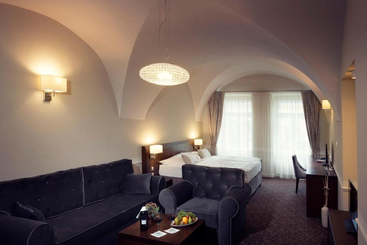 Hotel Ambassador Kosice Bagian luar foto